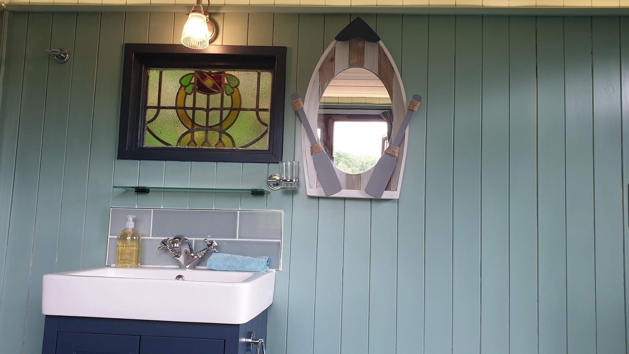 Photo of Others in Frampton