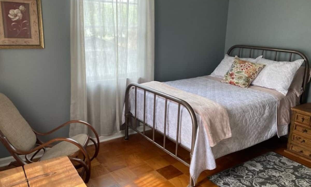 Photo of Bedroom in Savannah