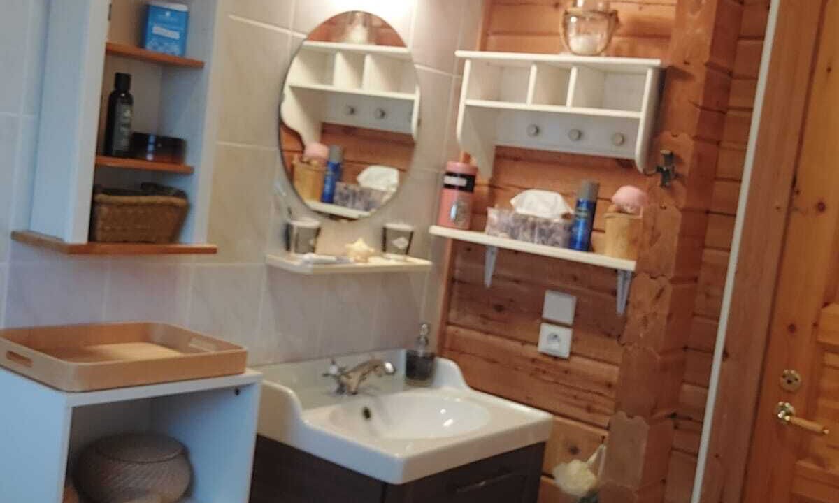 Photo of Bathroom in Mauroux