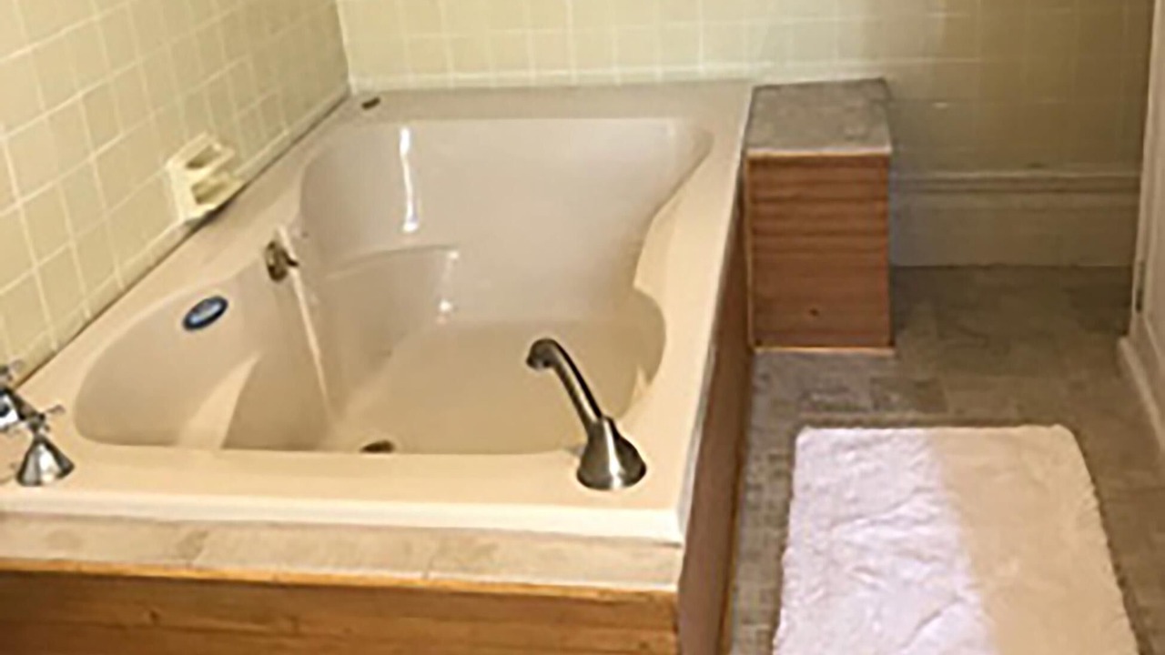 Photo of Bathroom in Geneseo
