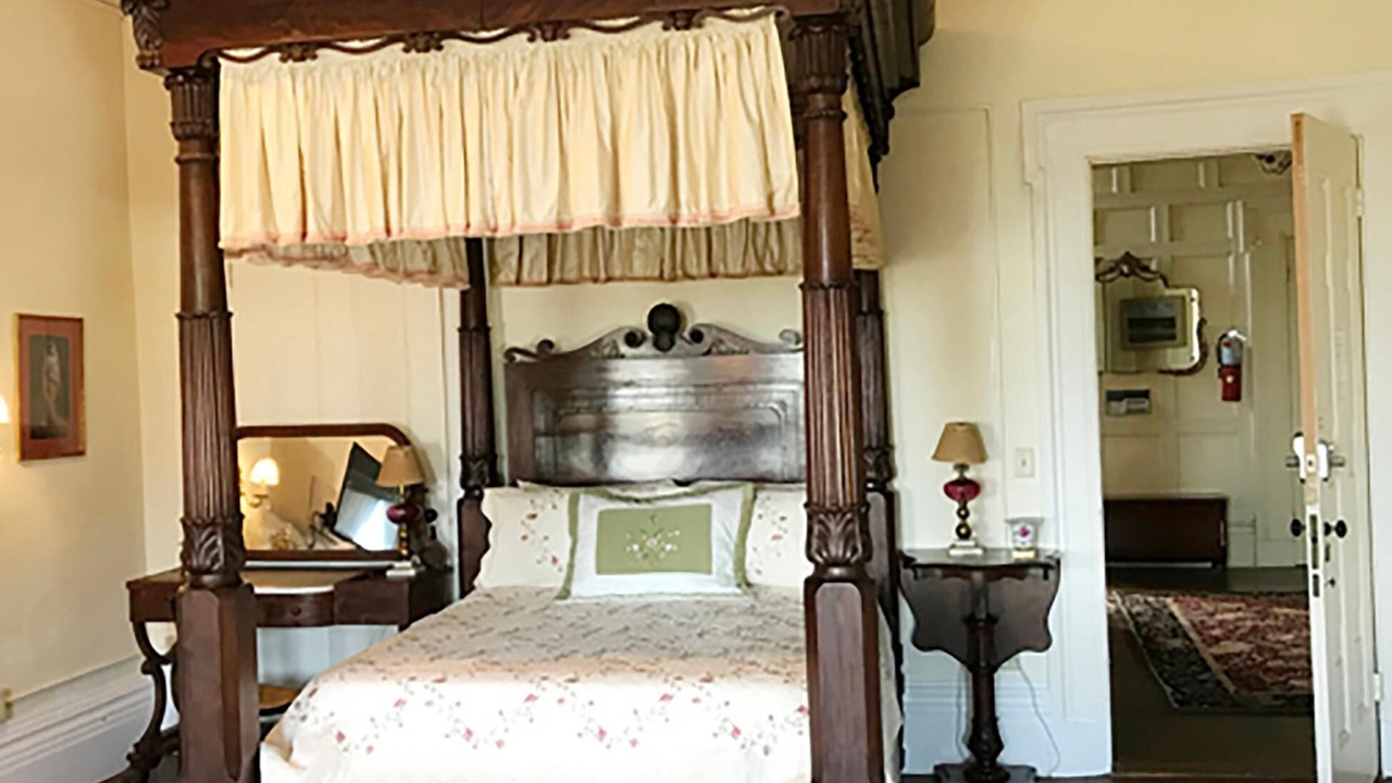 Photo of Bedroom in Geneseo