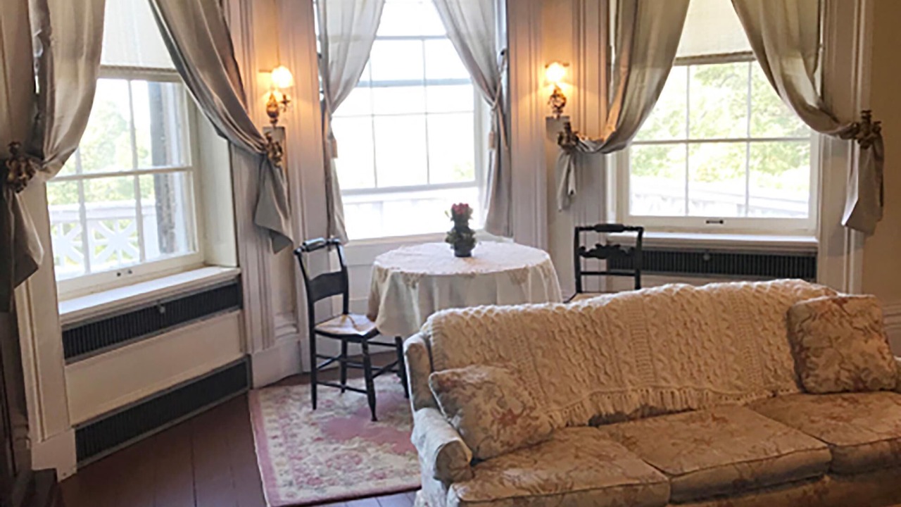 Photo of Livingroom in Geneseo