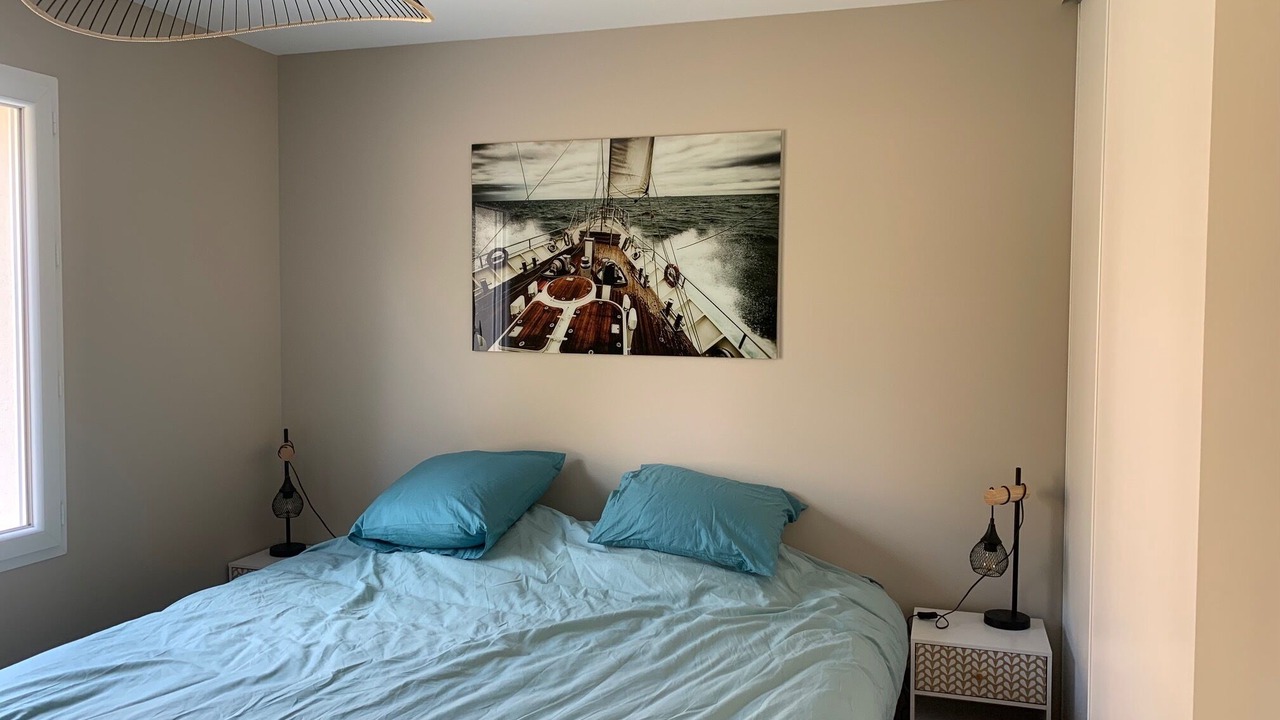 Photo of Bedroom in Saint-Martin-aux-Chartrains