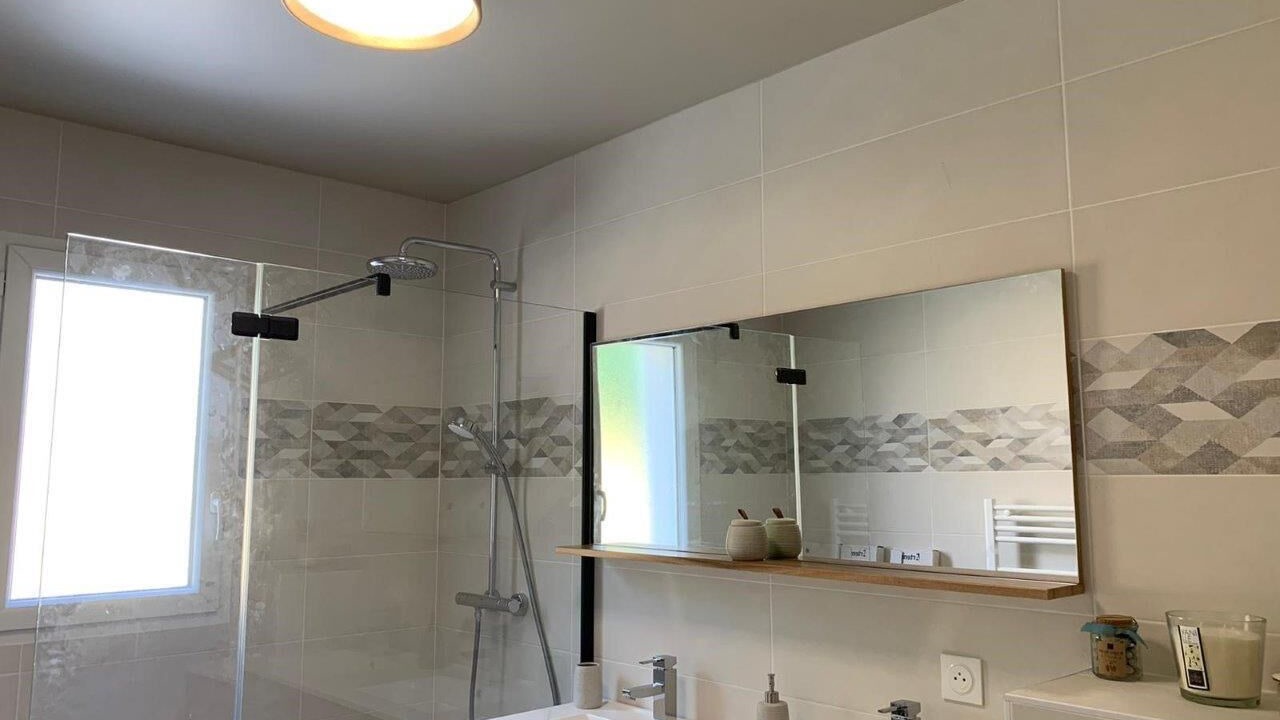 Photo of Bathroom in Saint-Martin-aux-Chartrains