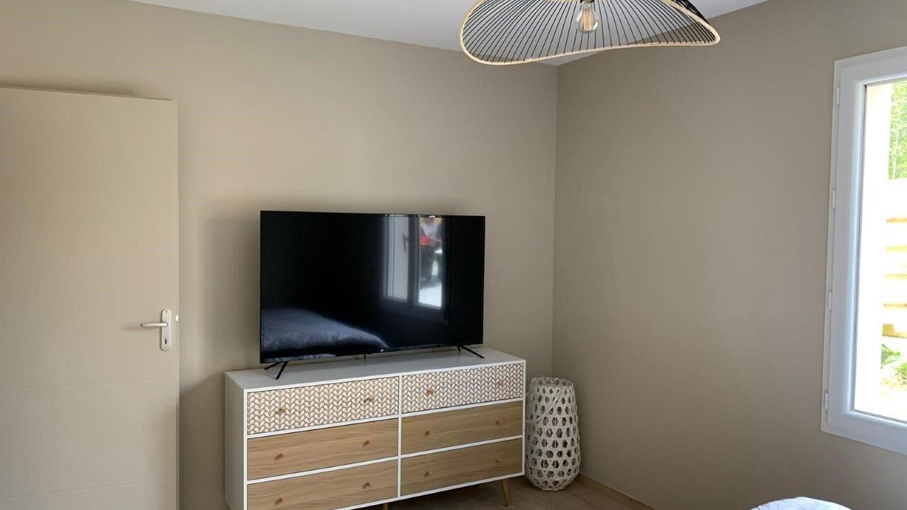 Photo of Bedroom in Saint-Martin-aux-Chartrains