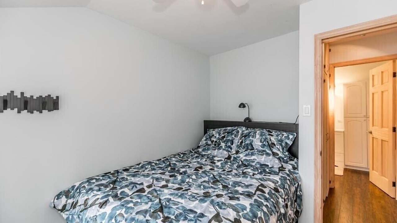 Photo of Bedroom in Muskoka Lakes