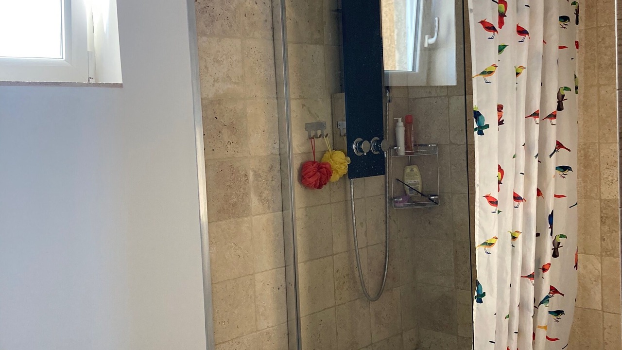 Photo of Bathroom in Pujaut