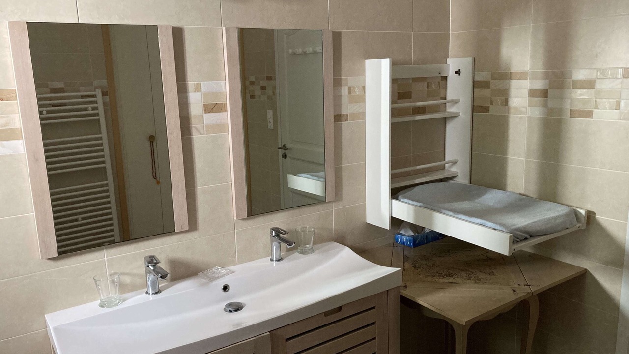 Photo of Bathroom in Pujaut