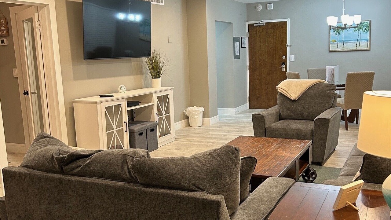 Photo of Livingroom in Galt Mile