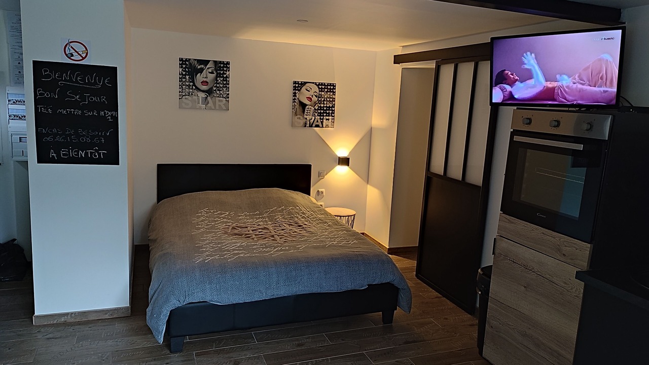 Photo of Bedroom in Longuenesse