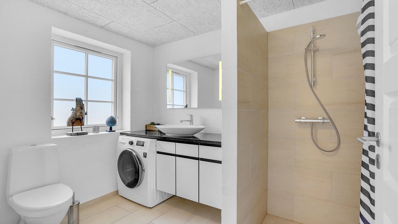 Photo of Bathroom in Øby