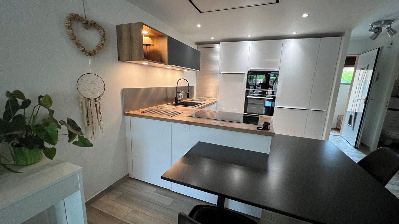 Photo of Kitchen in Le Lavandou