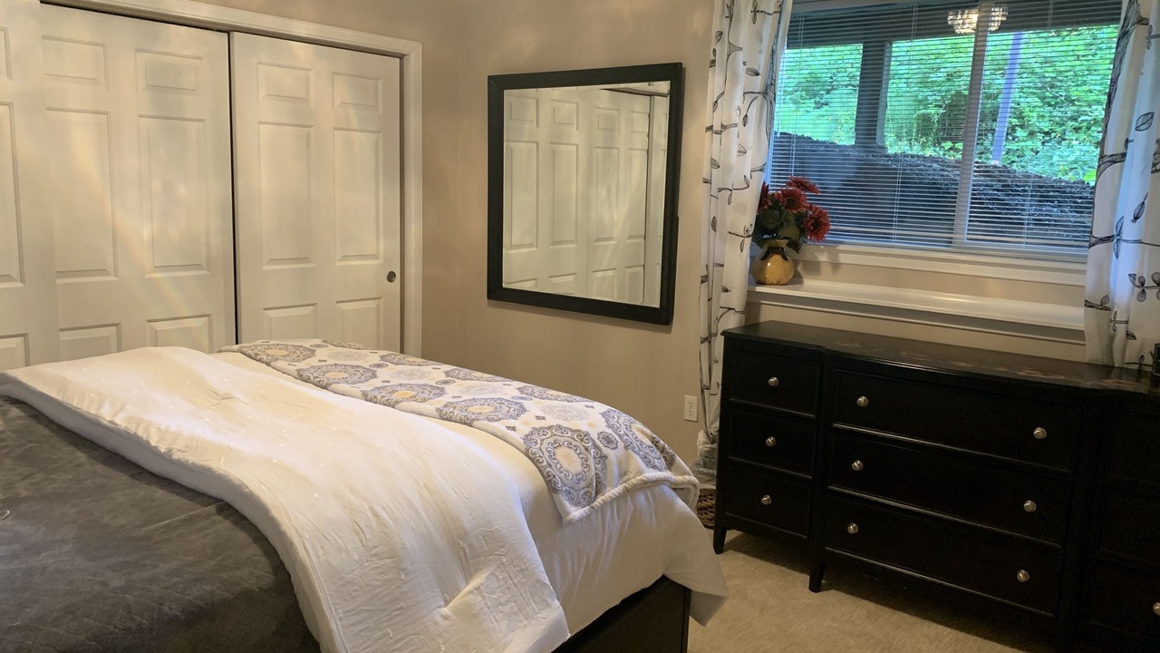 Photo of Bedroom in Samish Hill