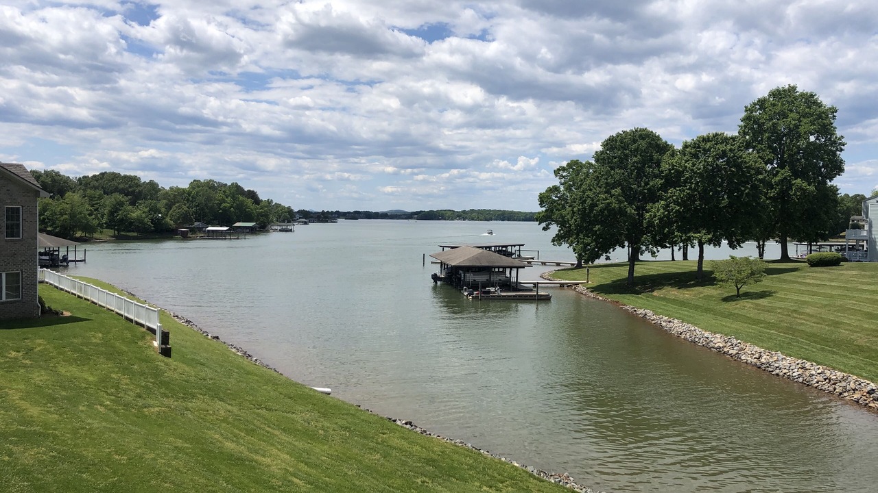 Photo of Outdoor in Smith Mountain Lake