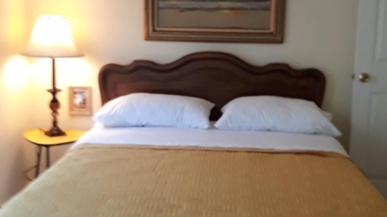 Photo of Bedroom in Handley