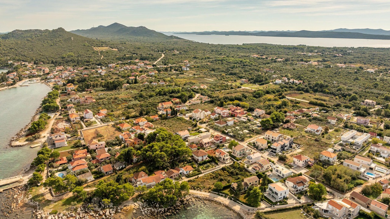 Photo of Others in Sutomiscica