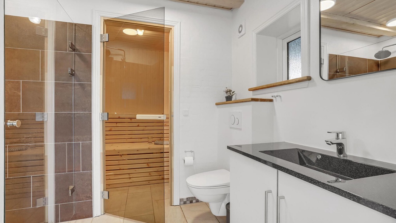 Photo of Bathroom in Harboore