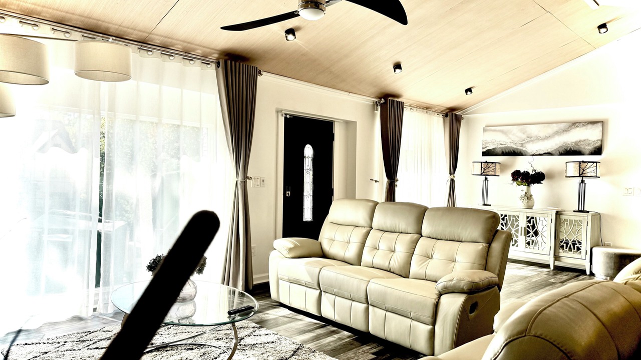 Photo of Livingroom in North Brookhaven