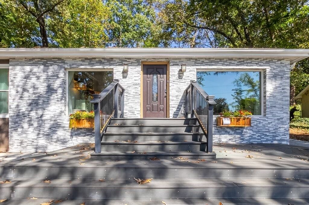 Photo of Outdoor in North Brookhaven