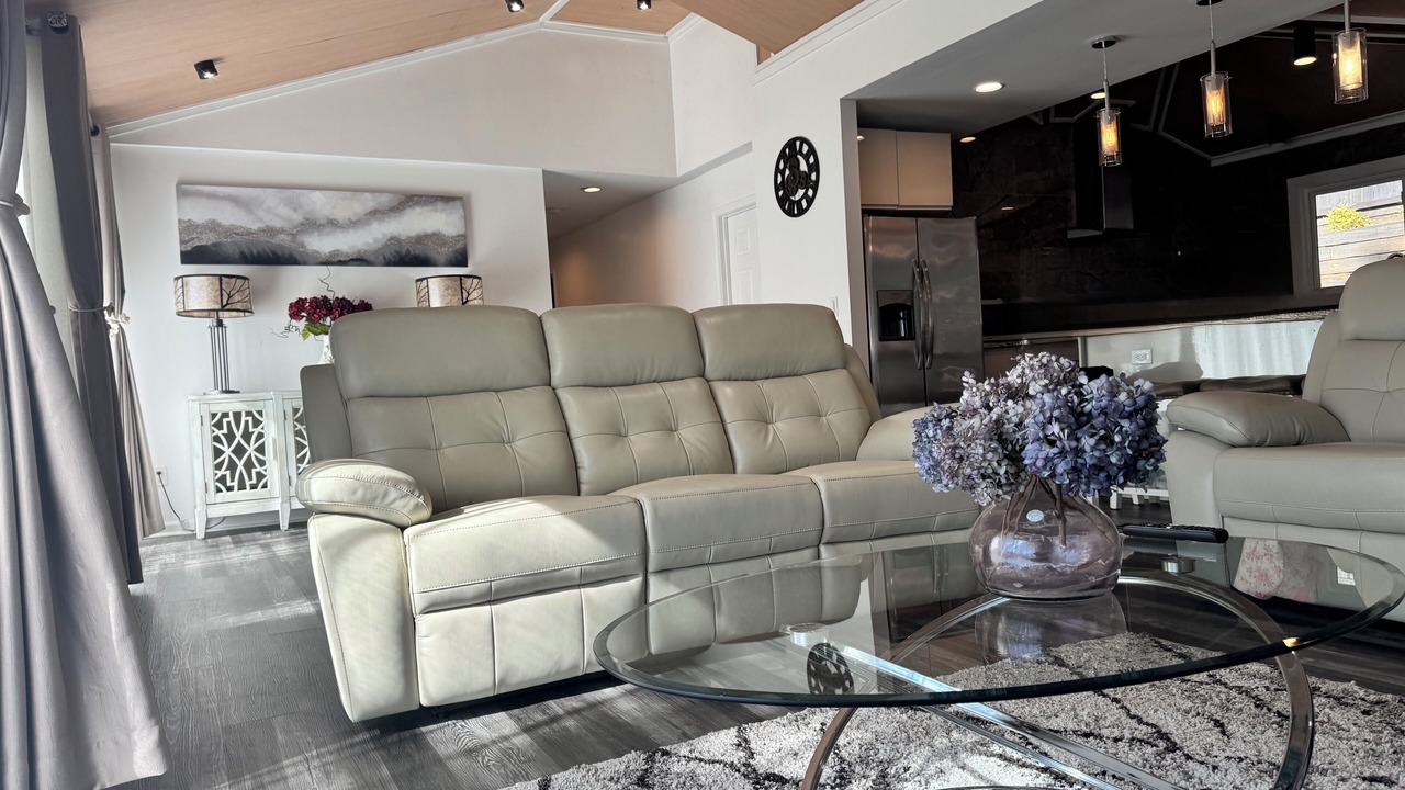 Photo of Livingroom in North Brookhaven