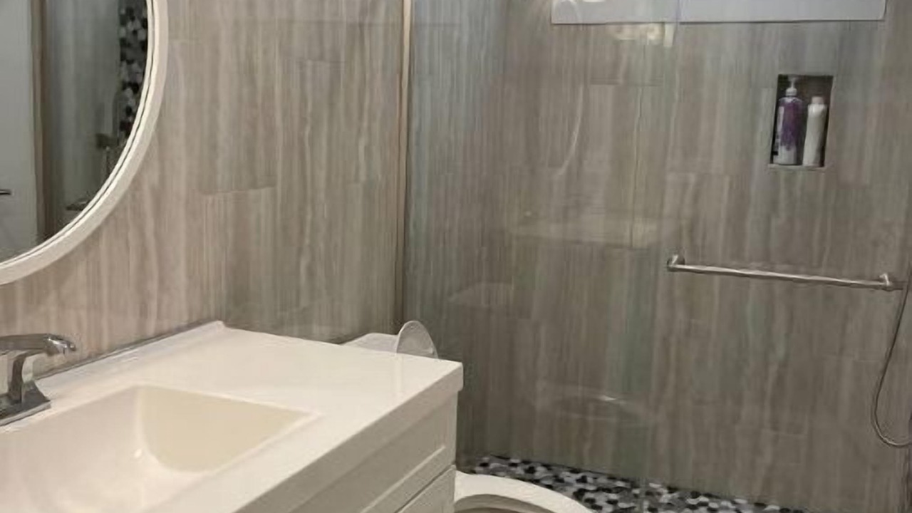 Photo of Bathroom in North Brookhaven