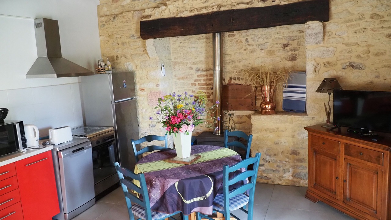 Photo of Kitchen in Frayssinet-le-Gelat