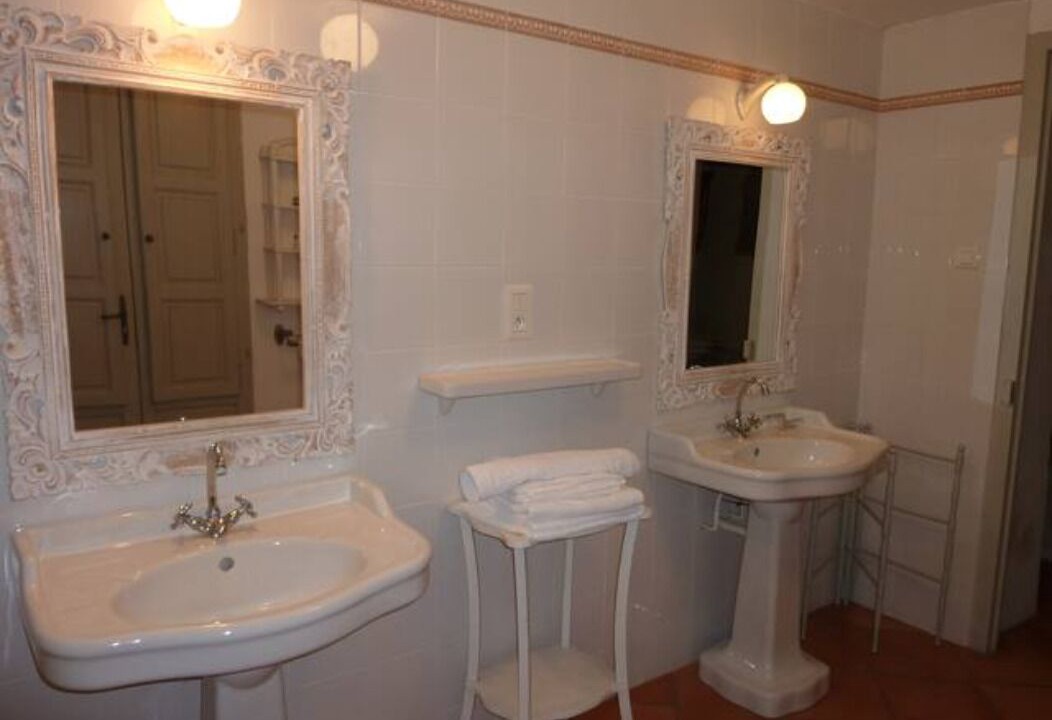 Photo of Bathroom in Villeneuve-les-Avignon