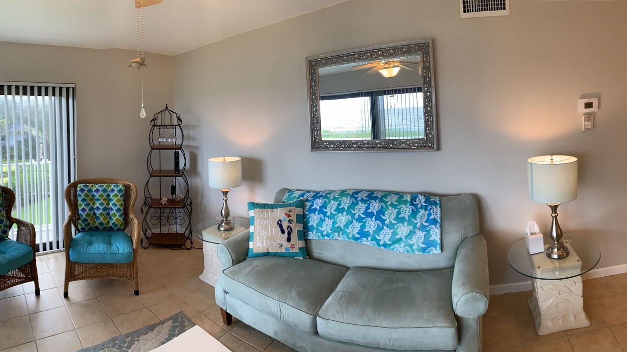 Photo of Livingroom in Central Beach