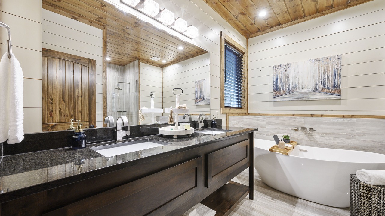Photo of Bathroom in Hochatown