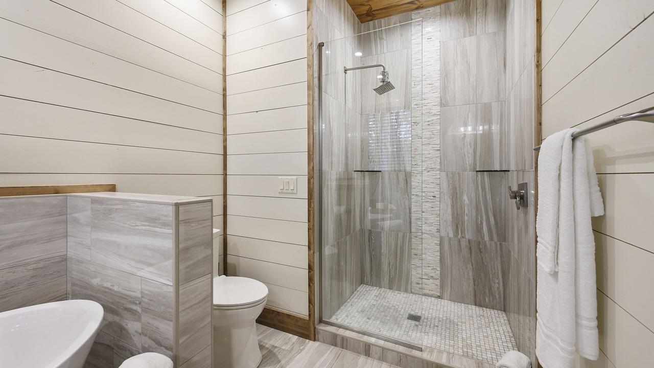 Photo of Bathroom in Hochatown