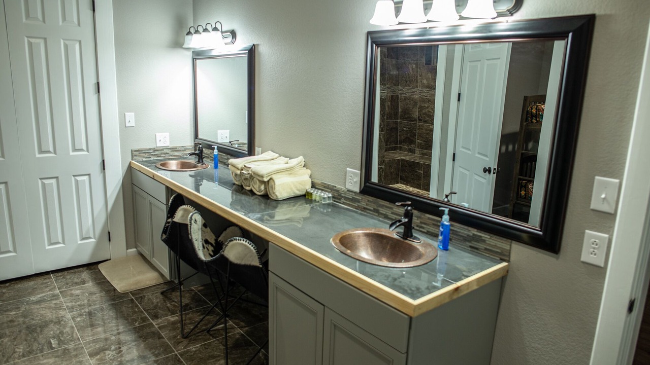 Photo of Bathroom in Uvalde