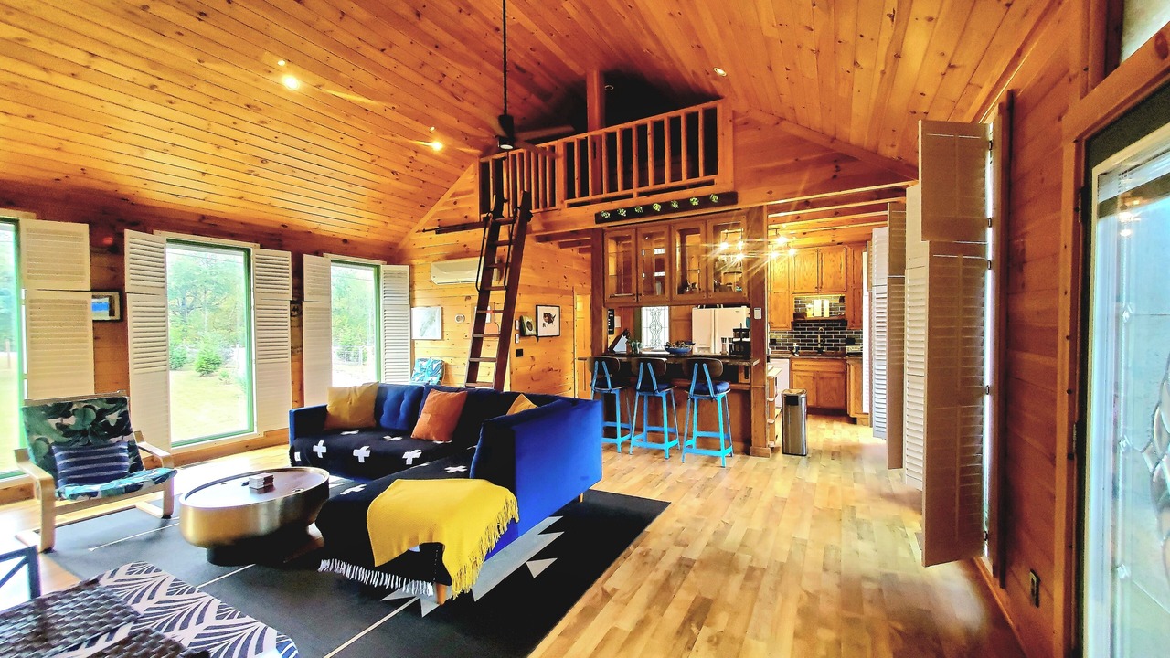 Photo of Bedroom in Benton