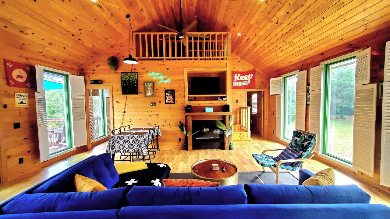 Photo of Bedroom in Benton