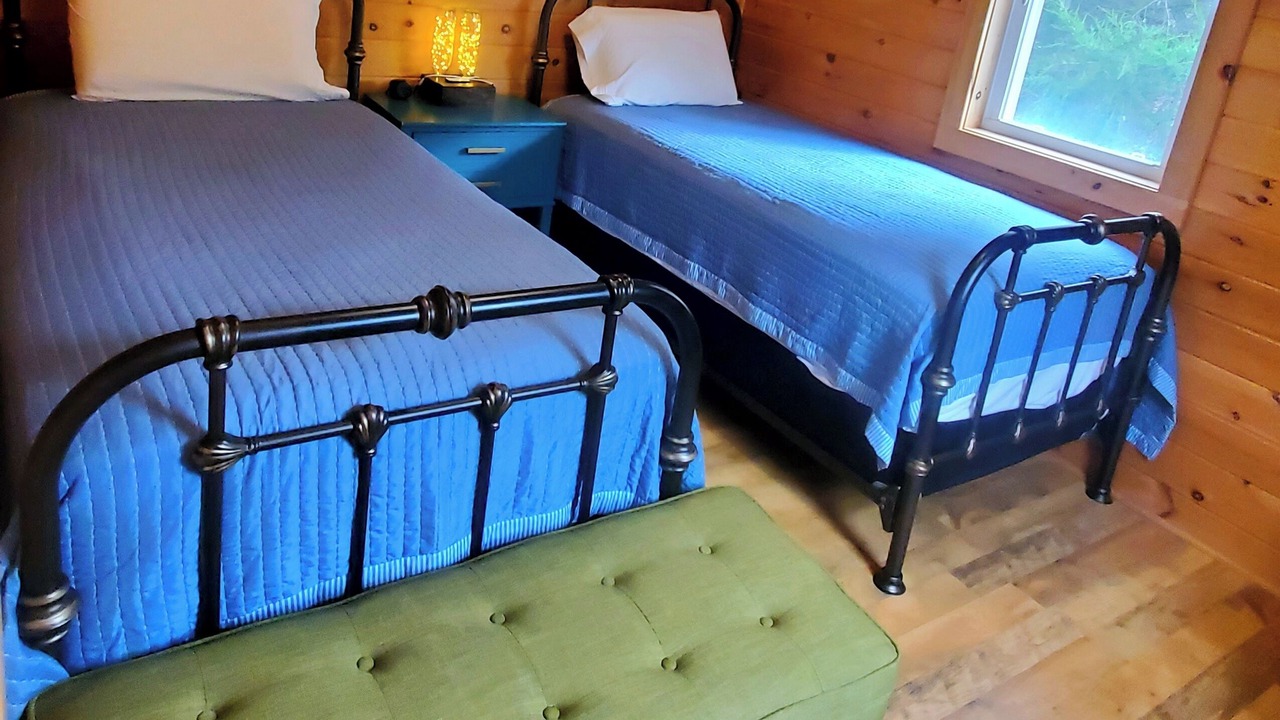 Photo of Bedroom in Benton