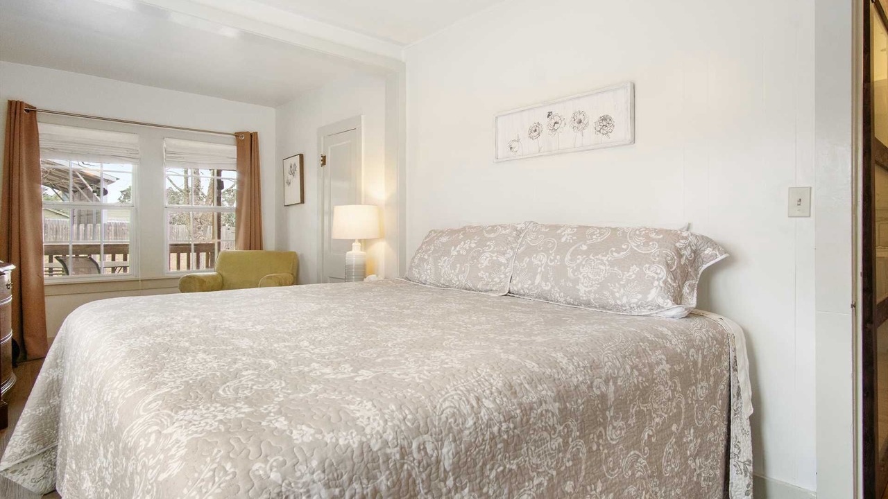 Photo of Bedroom in Bandera