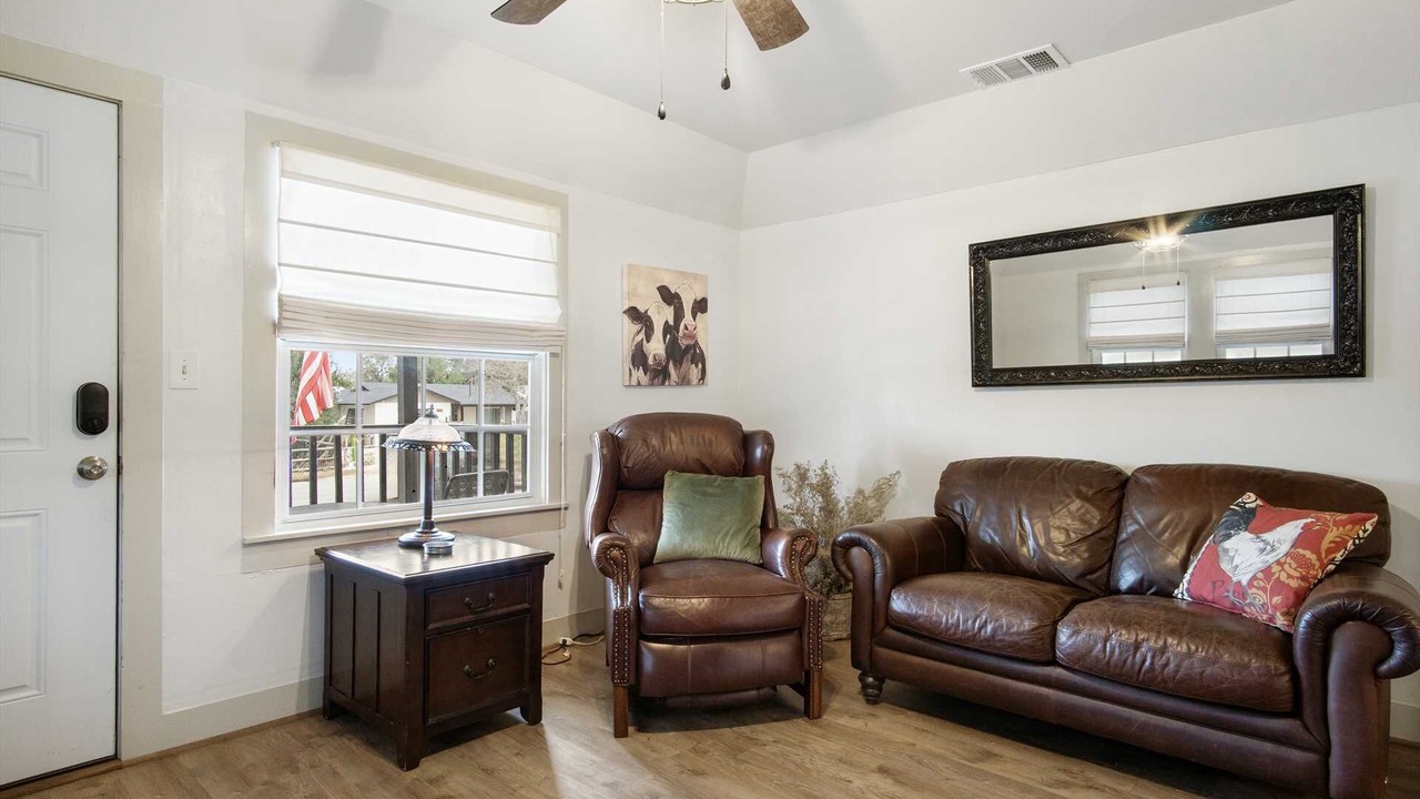 Photo of Livingroom in Bandera