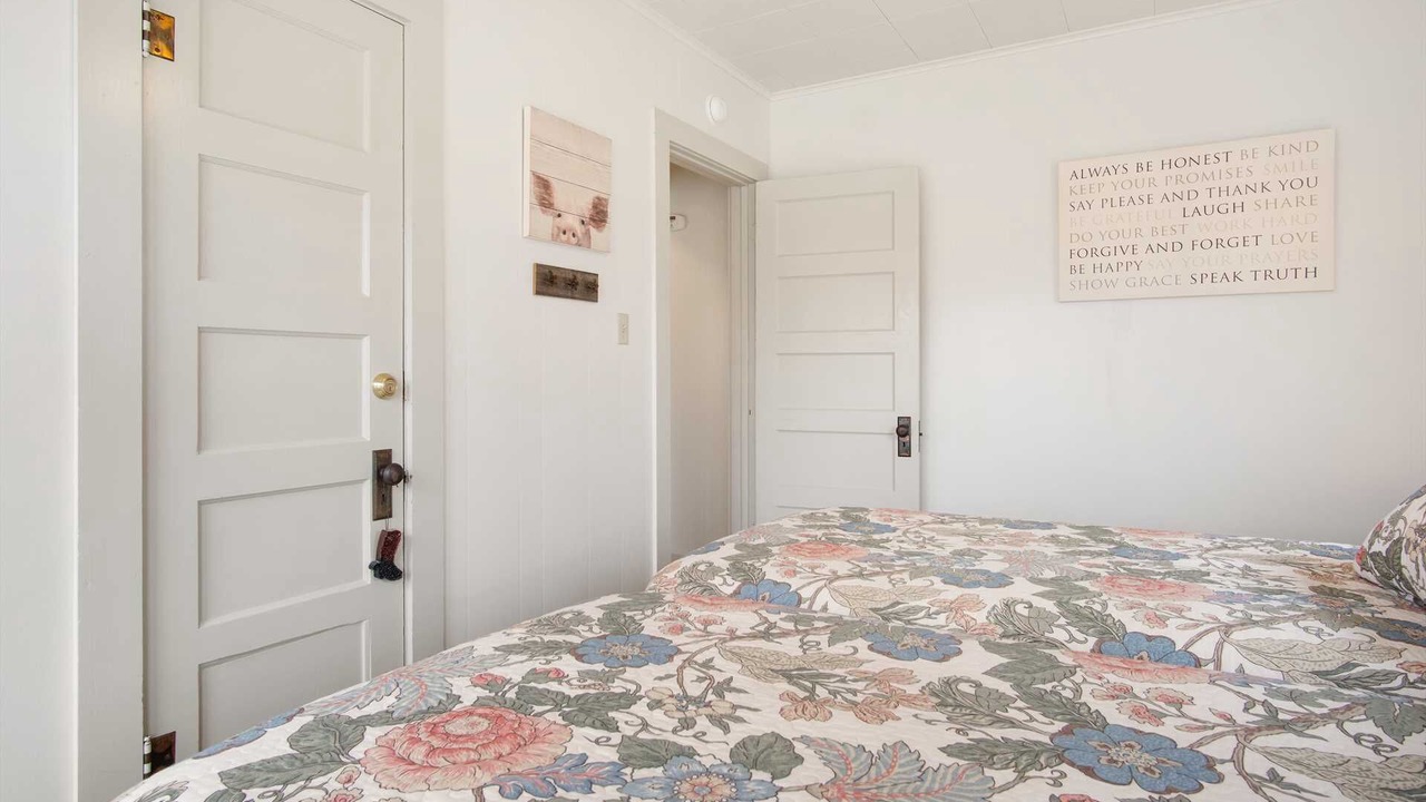 Photo of Bedroom in Bandera