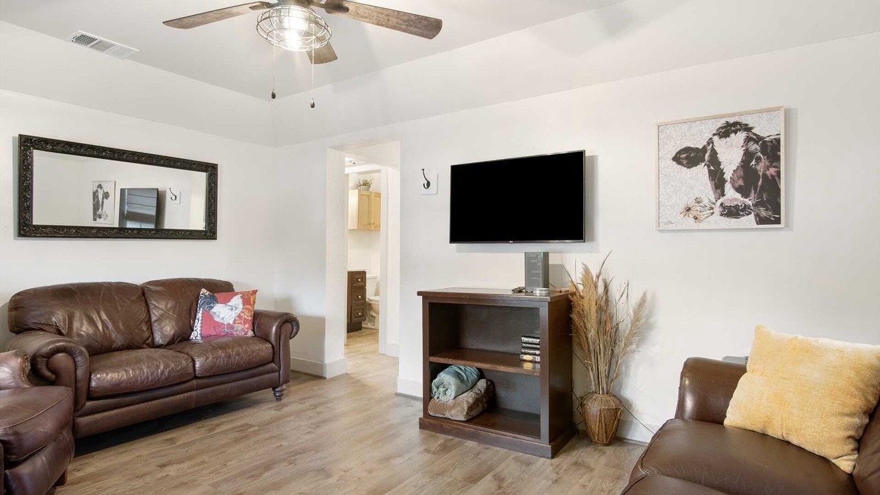 Photo of Livingroom in Bandera
