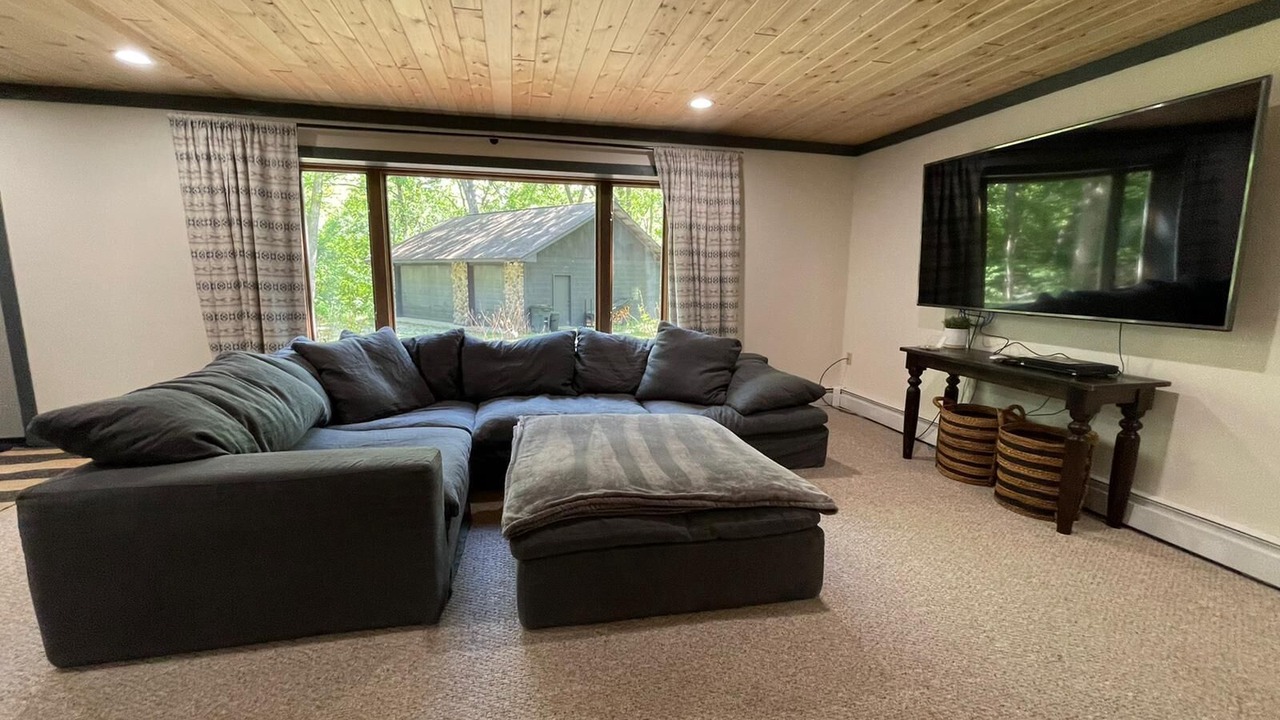 Photo of Livingroom in Lake Geneva