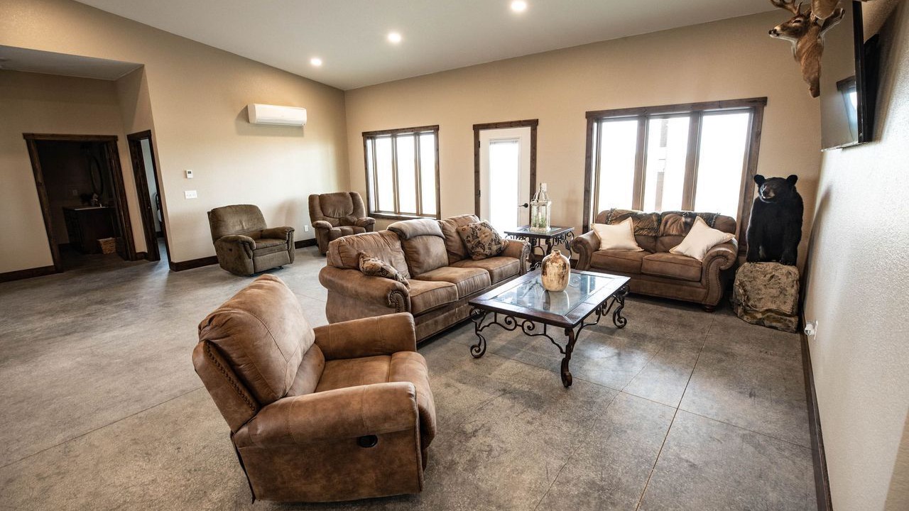 Photo of Livingroom in Clay County