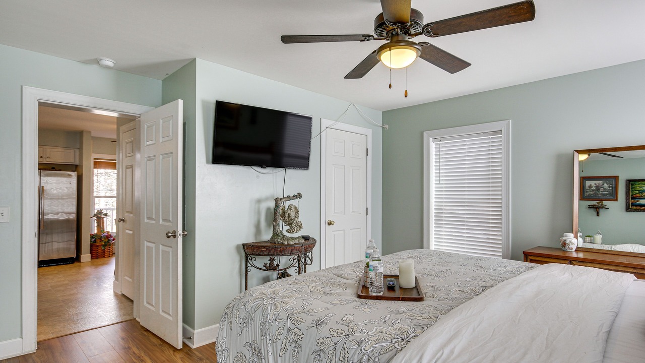 Photo of Bedroom in Leesville