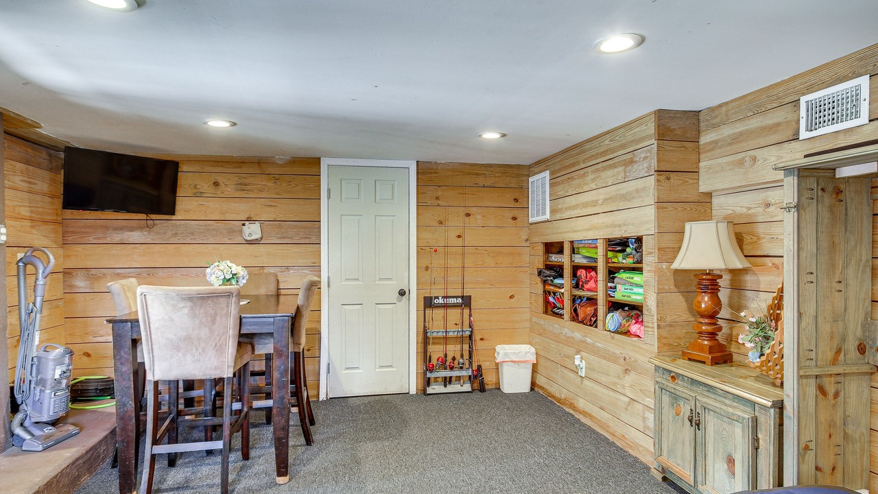 Photo of Bedroom in Leesville