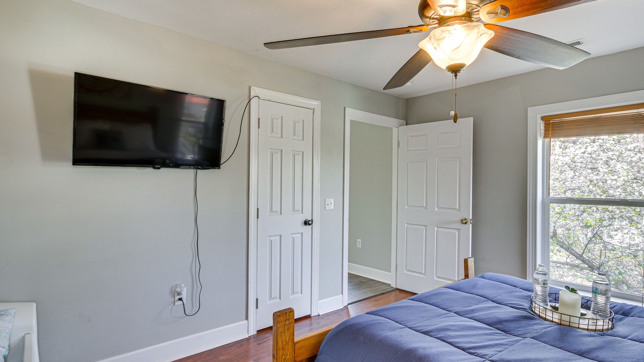 Photo of Bedroom in Leesville