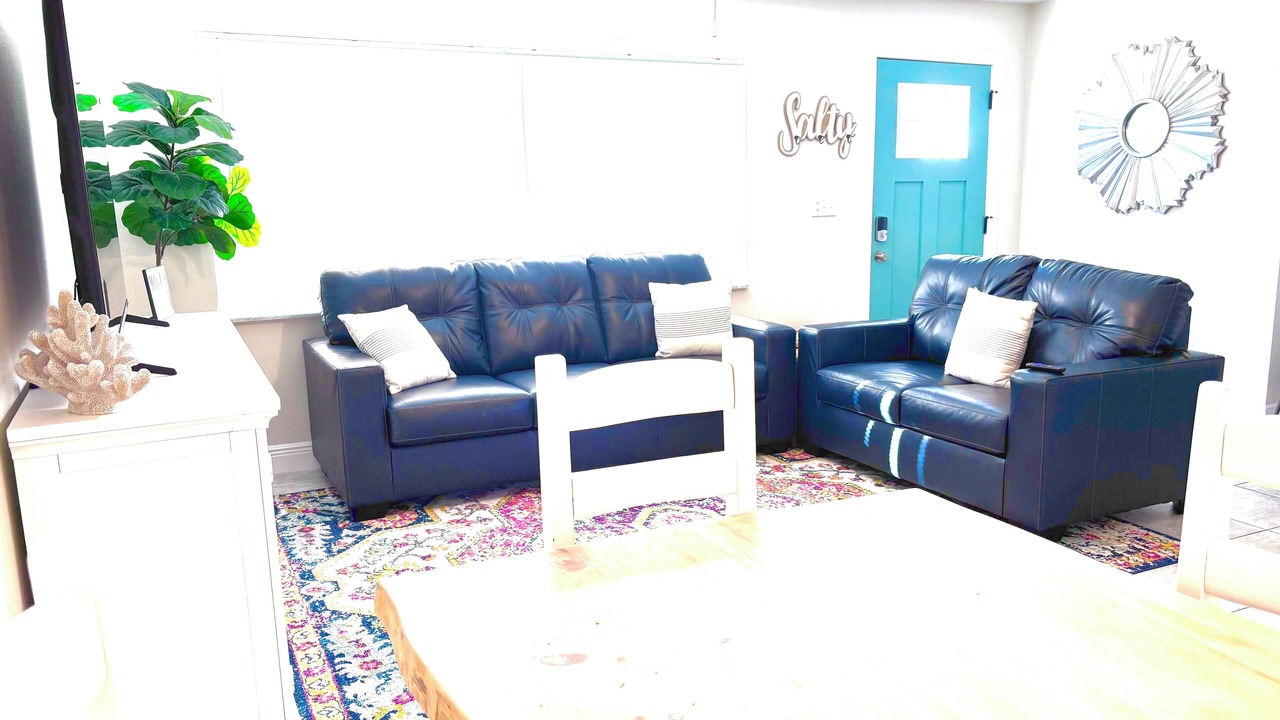 Photo of Livingroom in Indian Waters