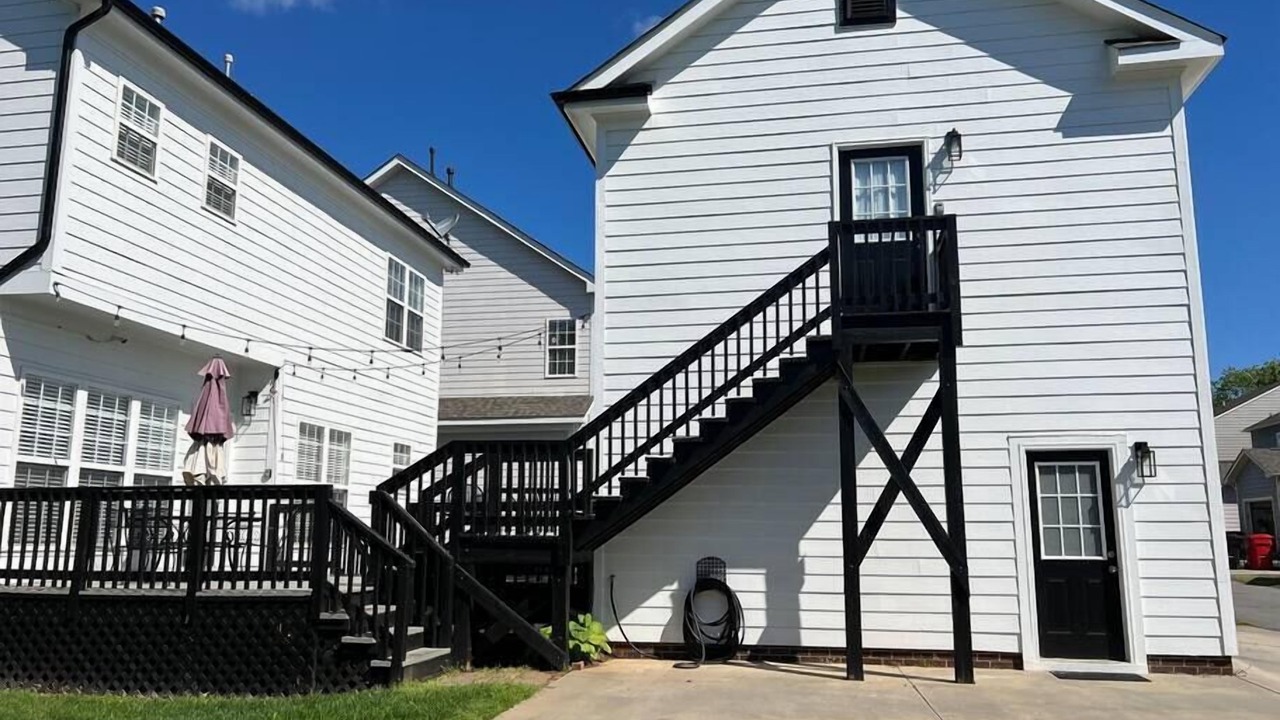 Photo of Others in Davidson