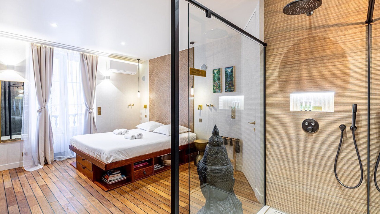 Photo of Bedroom in Val-de-Grace