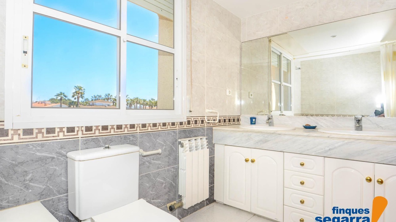 Photo of Bathroom in El Roc de Sant Gaieta