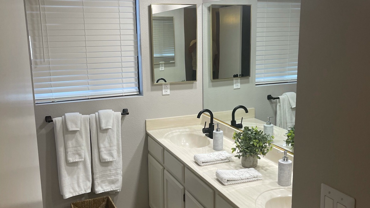Photo of Bathroom in Bullhead City