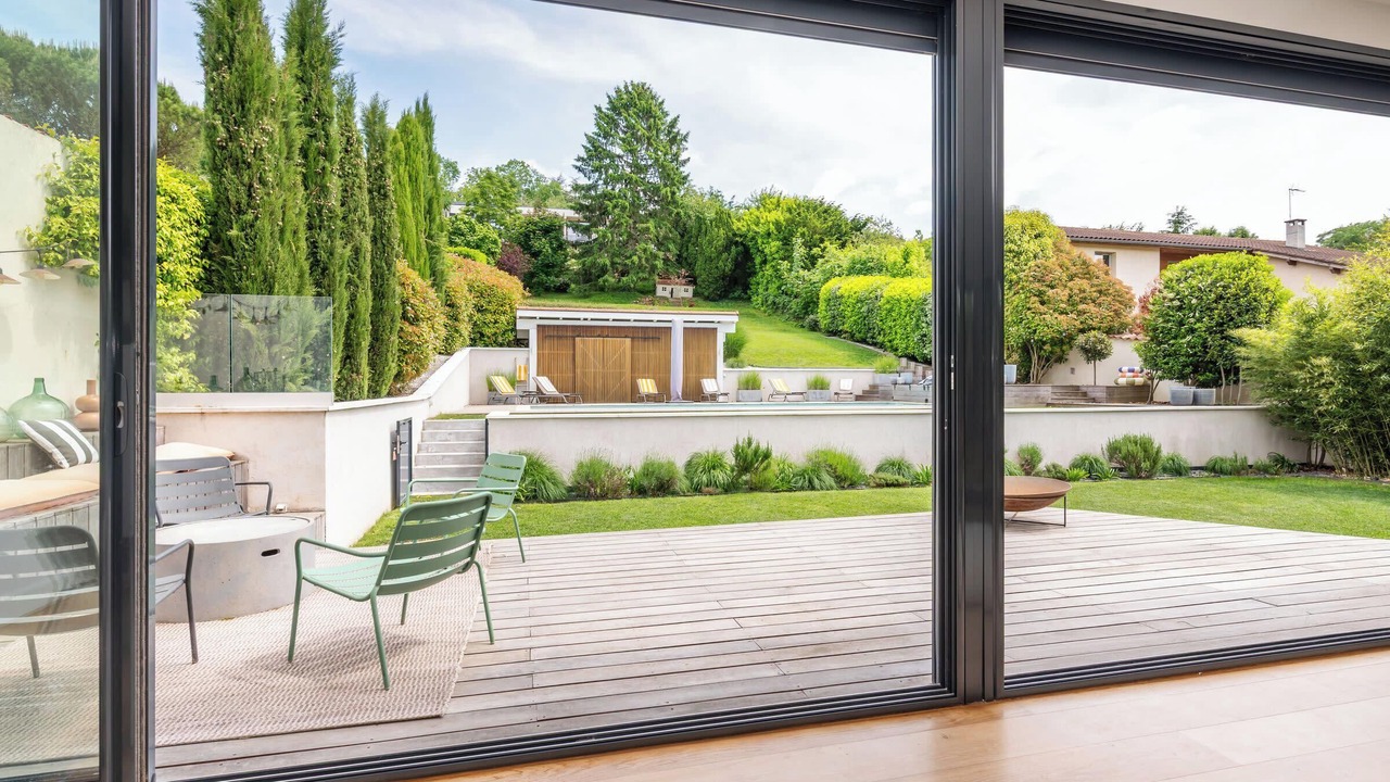 Photo of Patio Balcony in Saint-Didier-au-Mont-d'Or
