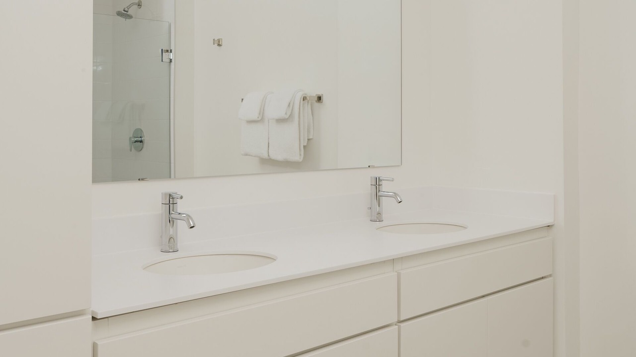 Photo of Bathroom in Warehouse District